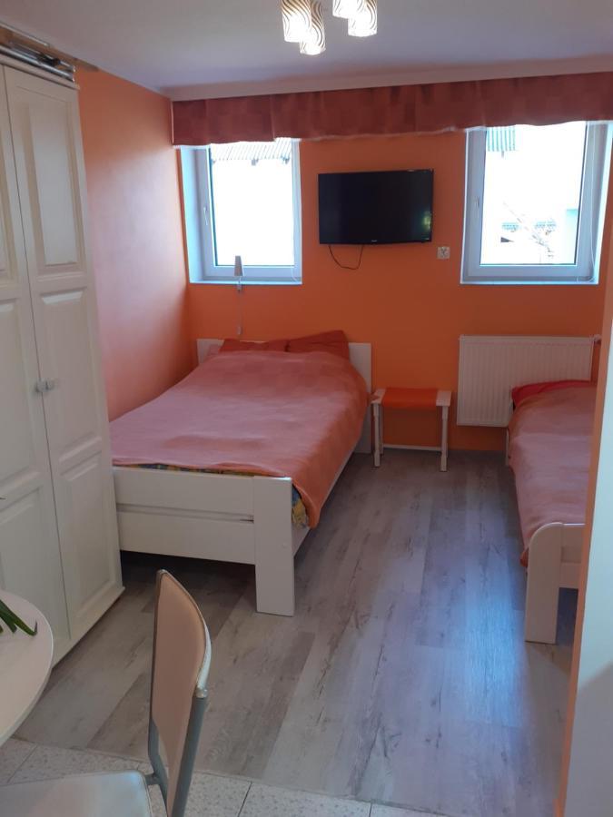 Wynajem Apartamentow I Pokoi. Leilighet Ustronie Morskie Eksteriør bilde