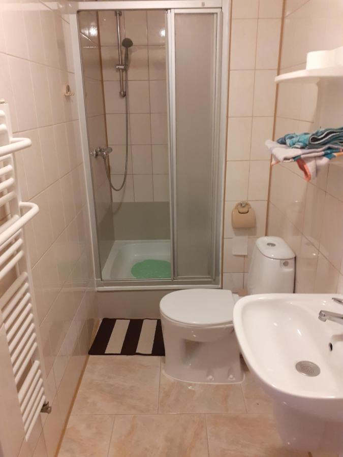 Wynajem Apartamentow I Pokoi. Leilighet Ustronie Morskie Eksteriør bilde