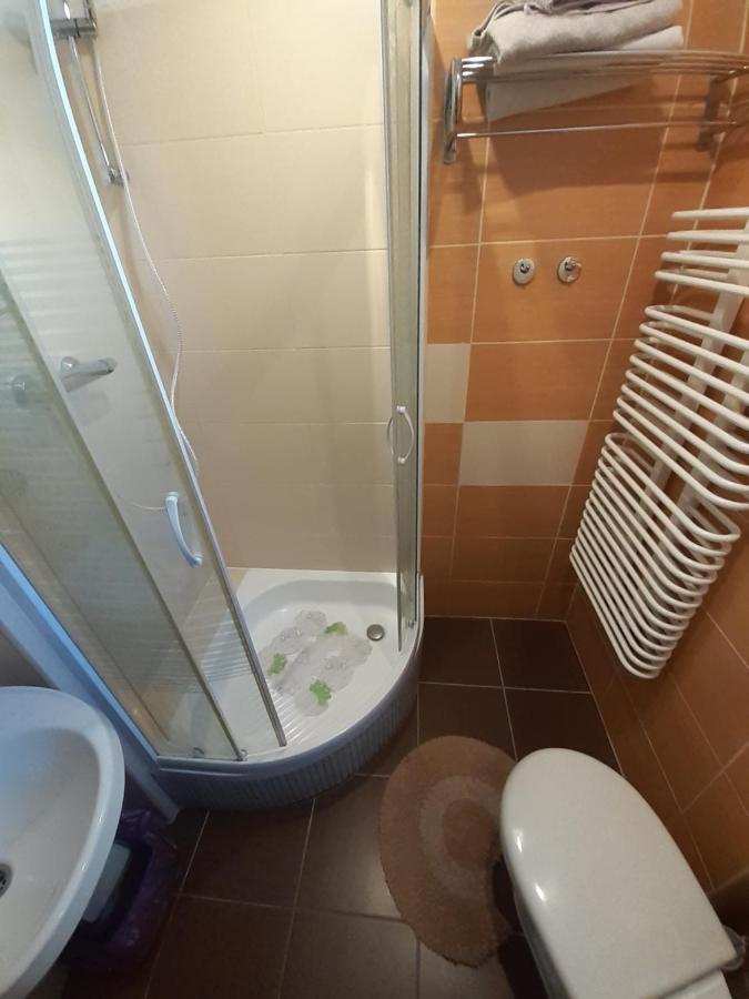 Wynajem Apartamentow I Pokoi. Leilighet Ustronie Morskie Eksteriør bilde