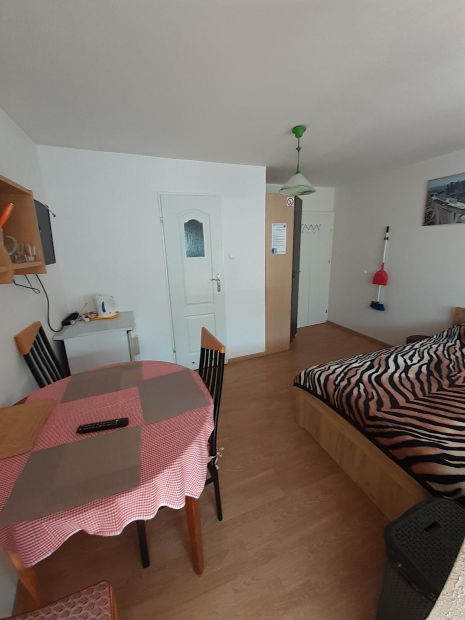 Wynajem Apartamentow I Pokoi. Leilighet Ustronie Morskie Eksteriør bilde