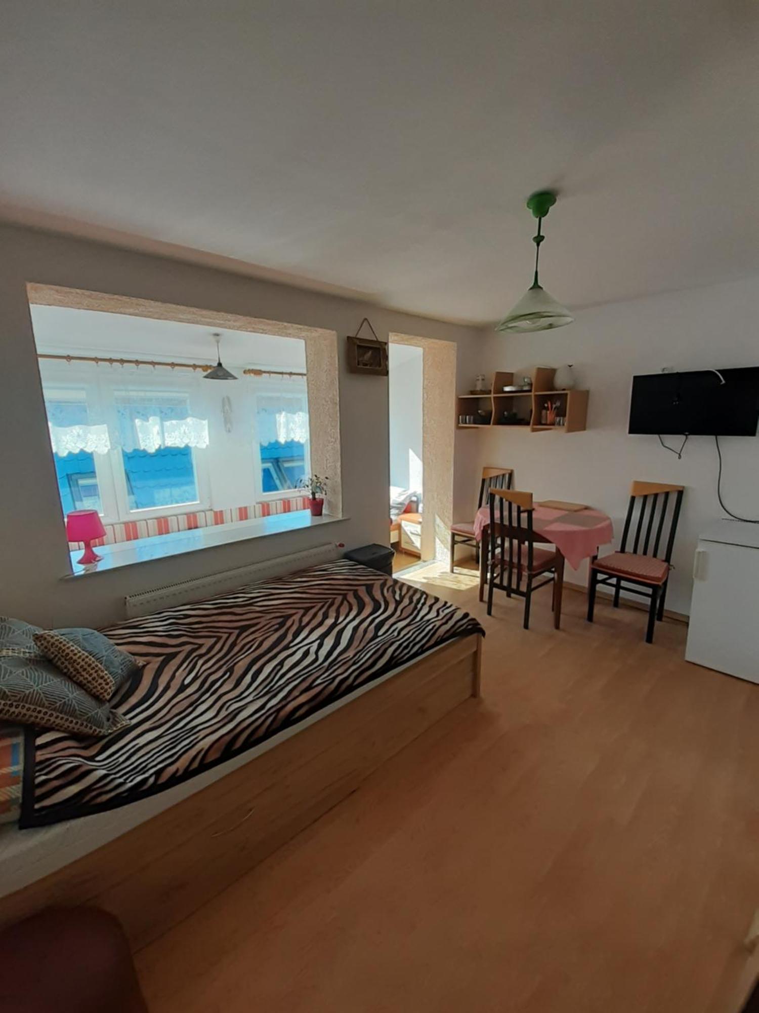 Wynajem Apartamentow I Pokoi. Leilighet Ustronie Morskie Eksteriør bilde